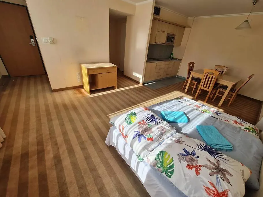 10Q - Z6 Apartment 501 Warszawa